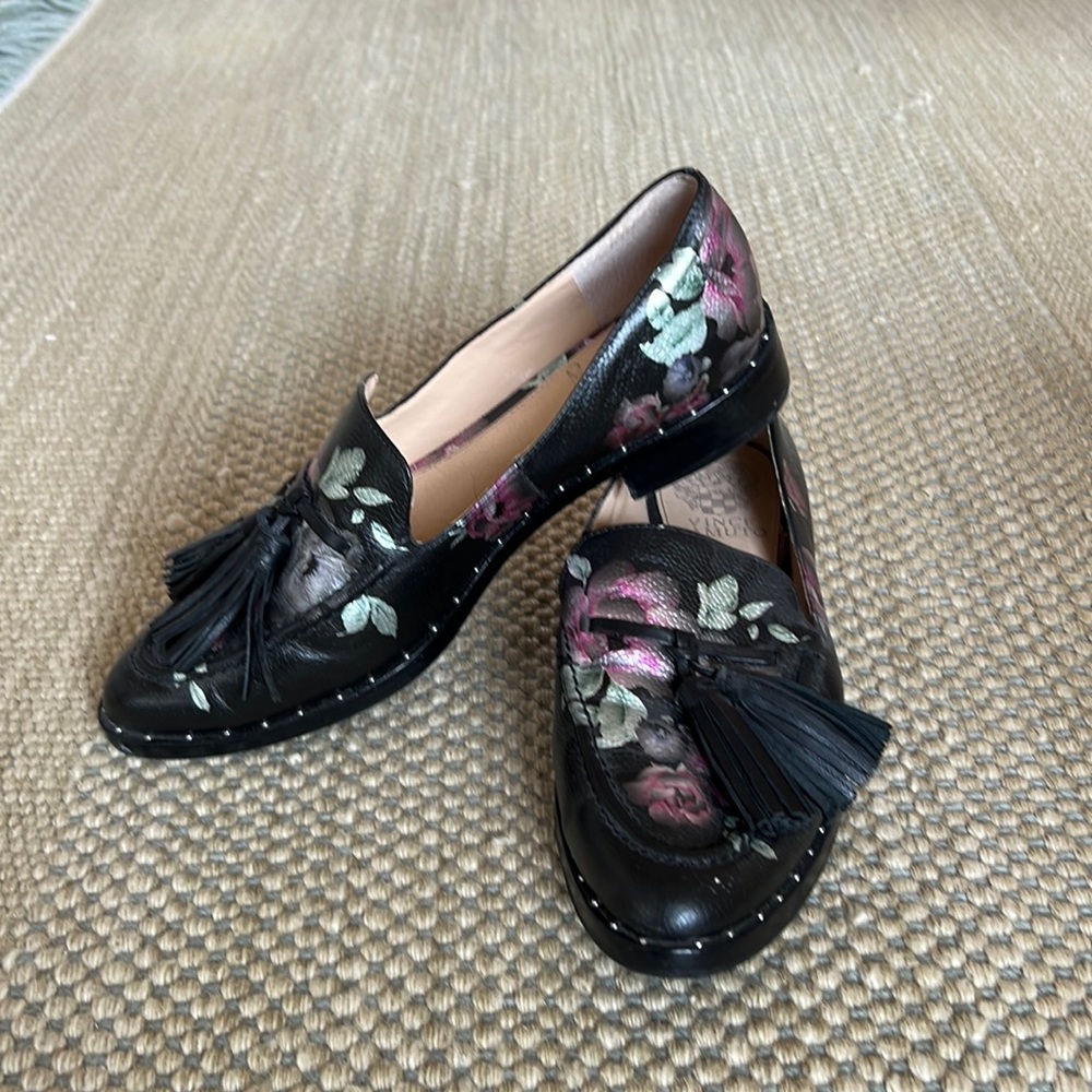 Vince Camuto loafers with silver details and flower design